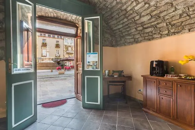 Pensjonat Madalen Bosa